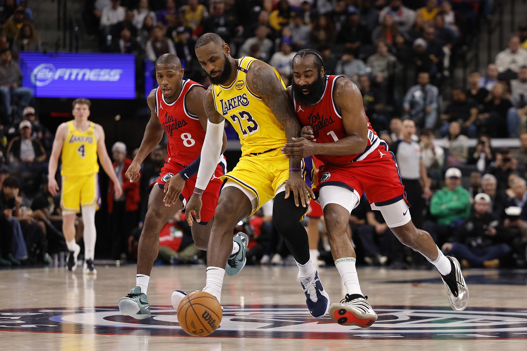 8868体育官网入口-纪录井喷周：老詹纪录终结 KD里程碑 字母放话登顶 哈登得分前十