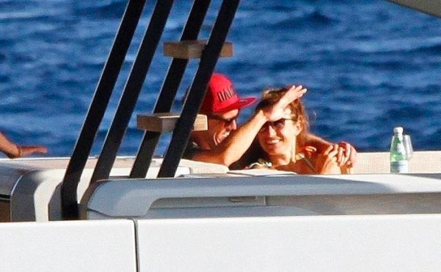 8868体育平台-拜仁主帅跟记者谈恋爱，这样真的不好吗？