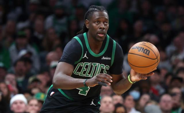 临近季后赛霍勒迪开始变身 凯尔特人冲冠再添砝码