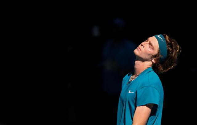 8868体育平台-纳达尔卢布列夫相继中招 澳网恐现大规模退赛潮？