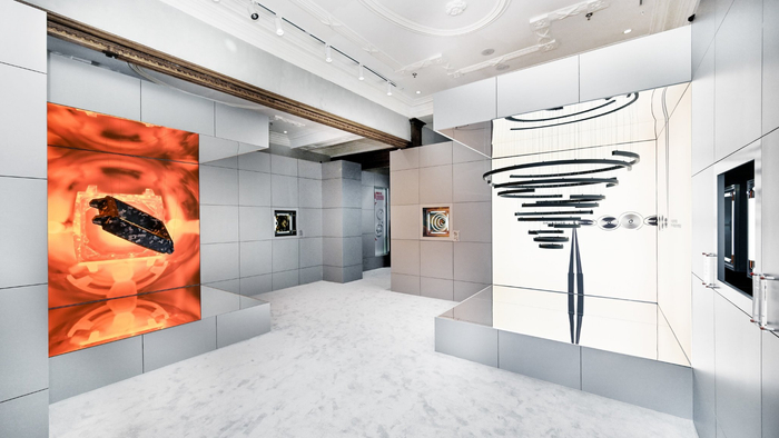 8868体育官网入口-泰格豪雅上海启幕毫秒之竞制表展，红牛RB22赛车震撼亮相|F1中国大奖赛|泰格豪雅(TAG Heuer)|展览|计时|先锋_新浪新闻