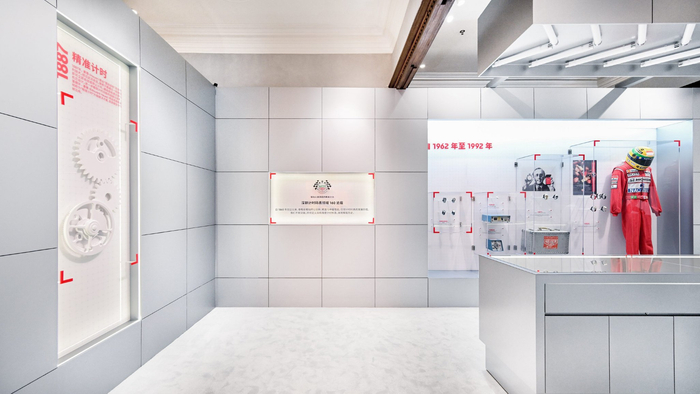 8868体育官网入口-泰格豪雅上海启幕毫秒之竞制表展，红牛RB22赛车震撼亮相|F1中国大奖赛|泰格豪雅(TAG Heuer)|展览|计时|先锋_新浪新闻