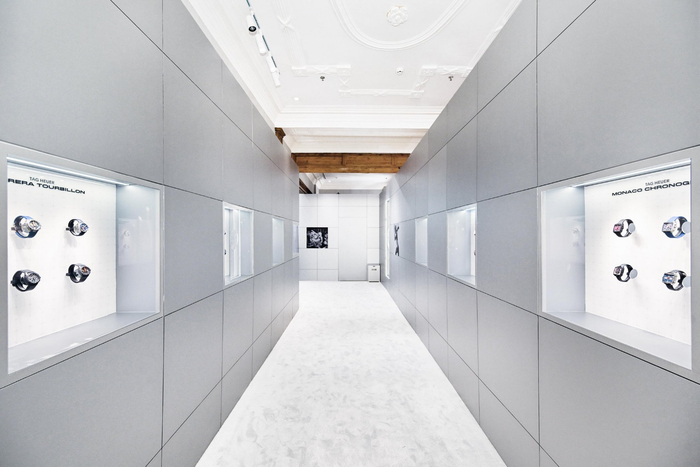 8868体育官网入口-泰格豪雅上海启幕毫秒之竞制表展，红牛RB22赛车震撼亮相|F1中国大奖赛|泰格豪雅(TAG Heuer)|展览|计时|先锋_新浪新闻