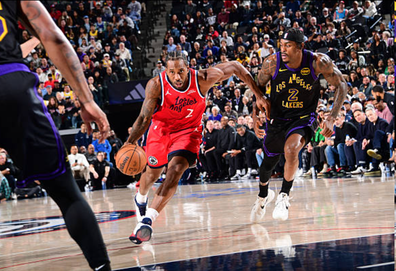 8868体育官网-西部乱斗！湖人输快船降至西部第六 4队输一场将直接掉入附加赛