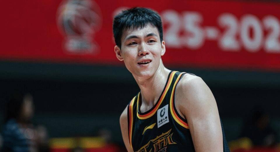8868体育-太励志了！打了6年NBL，成功当选CBA探花，新秀年就成全明星首发