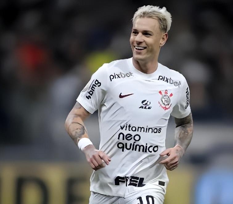 8868体育官网入口-鲁能主场踢辽宁铁人首发预测！王大雷携手高准翼出战，克雷桑领衔