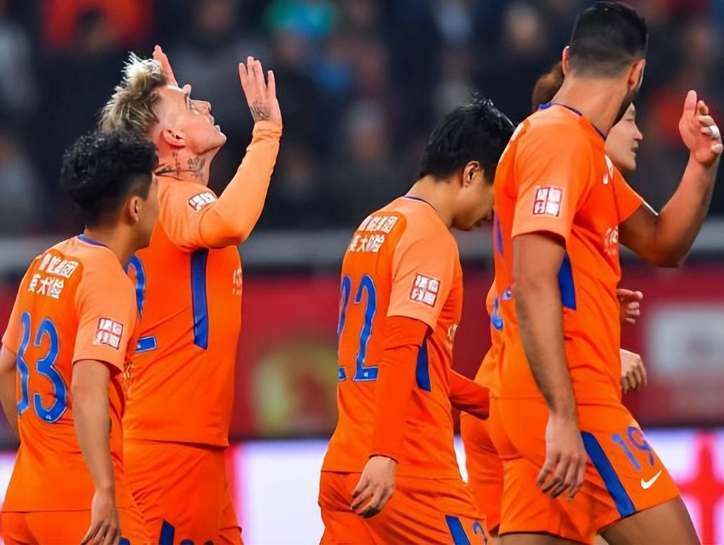 8868体育官网入口-鲁能主场踢辽宁铁人首发预测！王大雷携手高准翼出战，克雷桑领衔