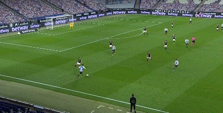 8868体育官方网站-【早报】主场连戴帽+德甲射手榜第二！莱万再冲金球！